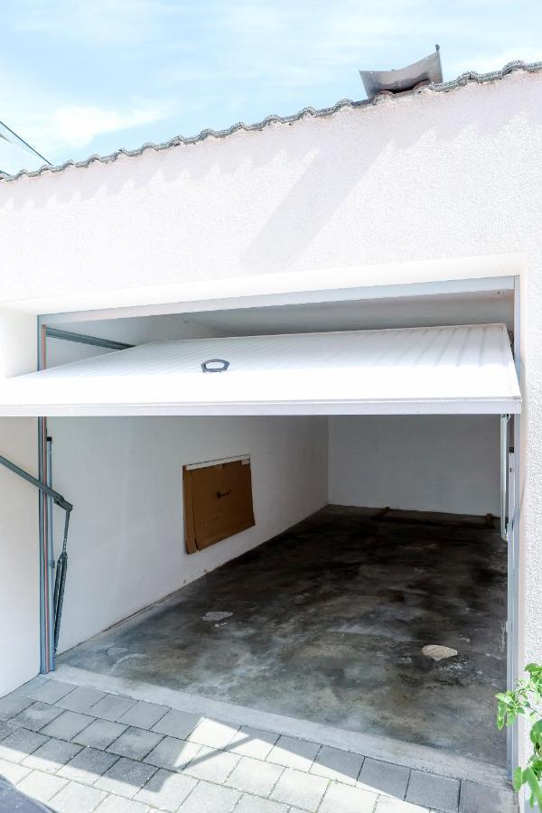 Appartamento Lumen Homes - Design-apt. Nahe Audi Und Altstadt, 3 Zimmer, Netflix *