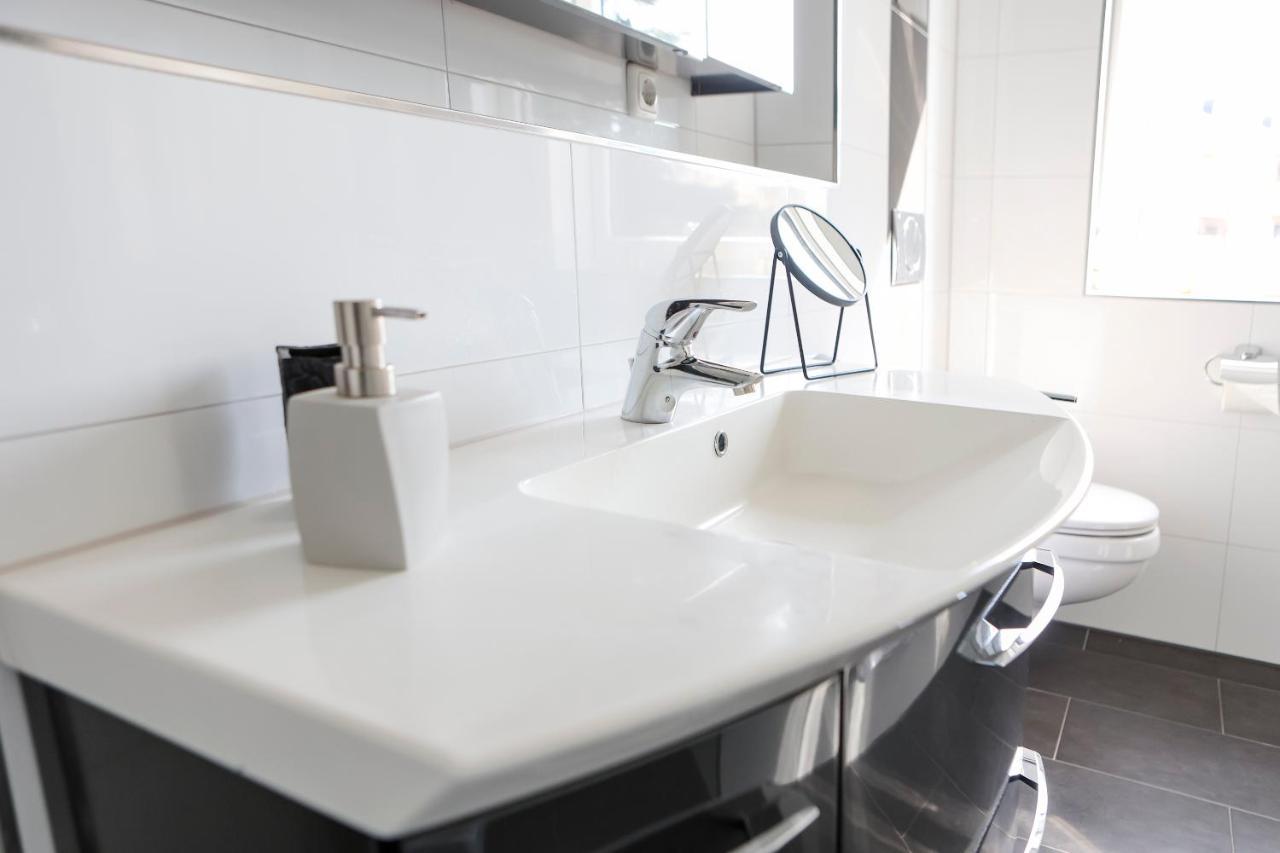 Apartment Lumen Homes - Design-apt. Nahe Audi Und Altstadt, 3 Zimmer, Netflix